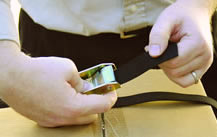 How to thread a buckle 